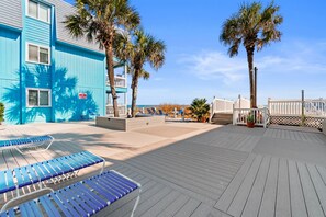 Terrace/patio - Garden City Beach Oceanfront Condo 209BH | Rising Tides Properties Rental (Murrells Inlet)
