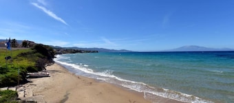 Cozy, charming villa for families and friends located in crystal blue Zakynthos.