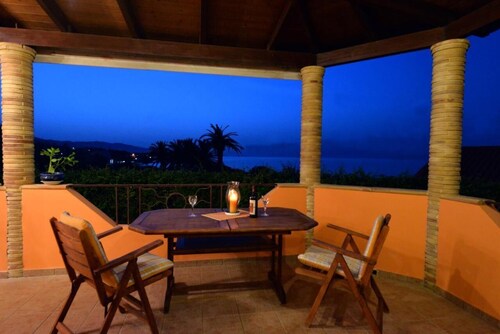 Cozy, charming villa for families and friends located in crystal blue Zakynthos.