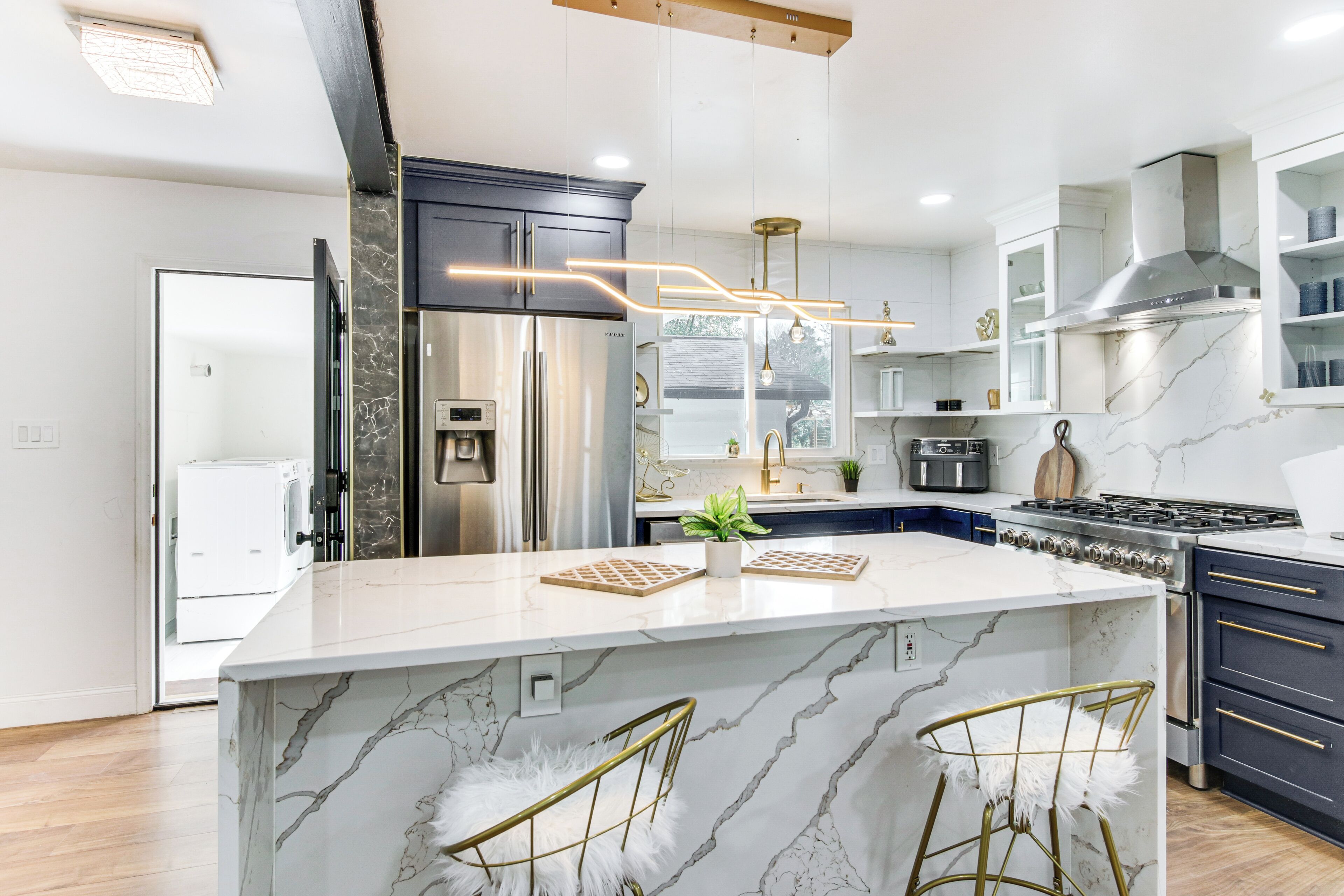 House (5 Bedrooms) | Interior