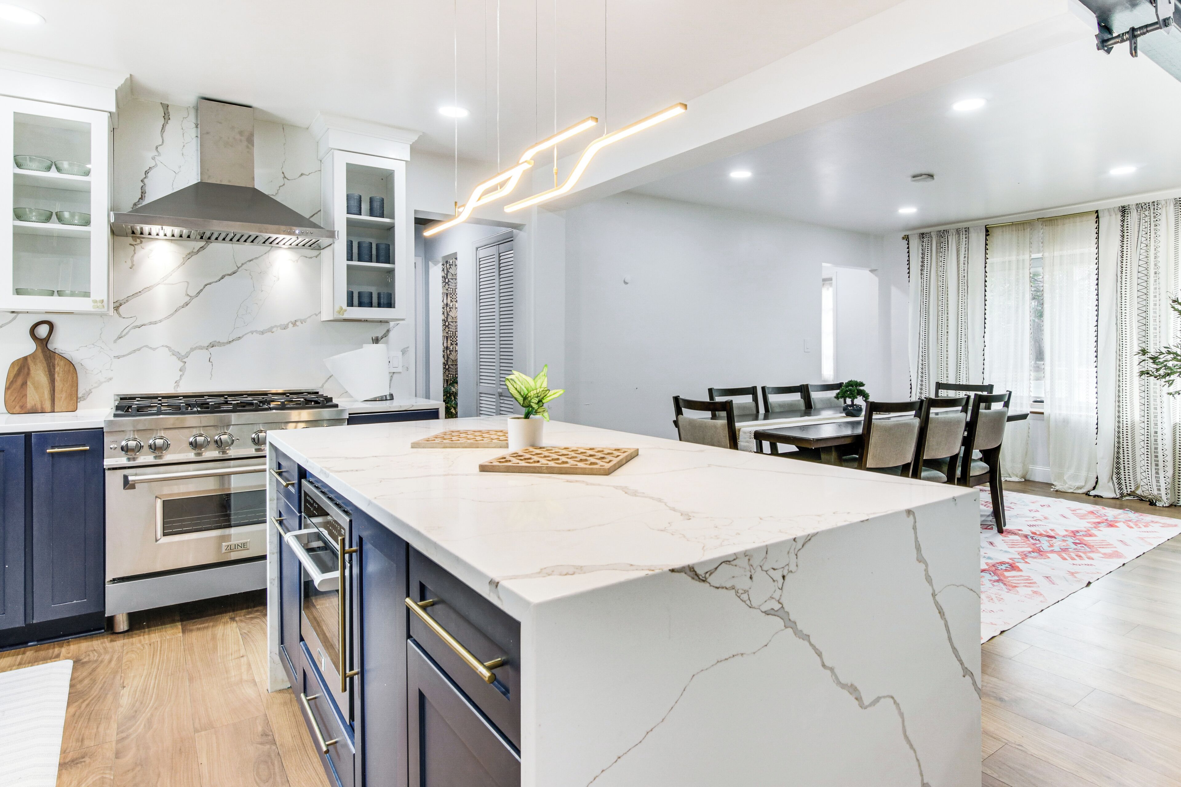 House (5 Bedrooms) | Interior