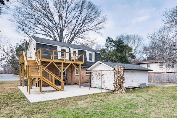 House (5 Bedrooms) | Interior