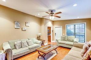 House (2 Bedrooms) | Interior