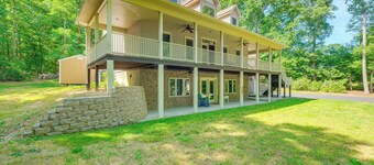 Lake Anna Retreat w/ Games & Amenity Access