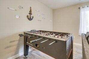 Apartment (1 Bedroom) | Interior - Lake Anna Retreat w/ Games & Amenity Access (Mineral)