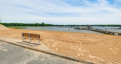 Hot Tub & Amenity Access: Lake Anna Retreat!