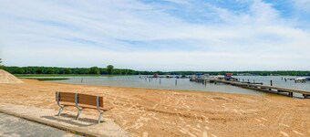 Hot Tub & Amenity Access: Lake Anna Retreat!