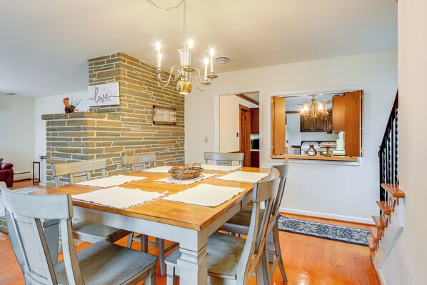 House (3 Bedrooms) | Interior