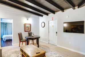 Apartment (0 Bedroom) | Interior - Hike & Explore: Studio Stay in Frazier Park (Frazier Park)