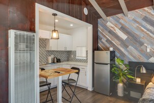 Apartment (0 Bedroom) | Interior