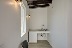 Apartment (0 Bedroom) | Interior