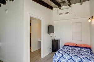 Apartment (0 Bedroom) | Interior