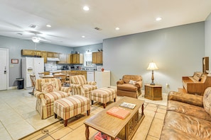 House (2 Bedrooms) | Interior