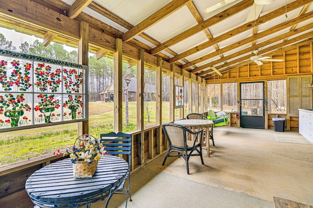 Hike & Fish: Family-friendly Louisville Home - McCool, MS