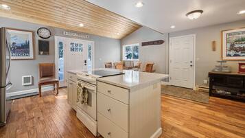 Maison, 3 chambres | Intérieur