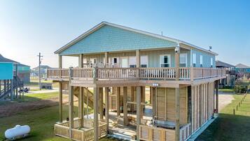 House, 4 Bedrooms | Exterior