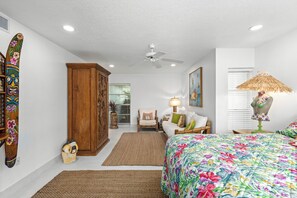 4 bedrooms, desk, iron/ironing board, WiFi