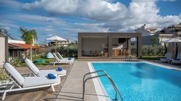 ์ผ์ธ ์์์ฅ, ์์์ฅ ํ๋ผ์, ์ผ๊ด์ ์์