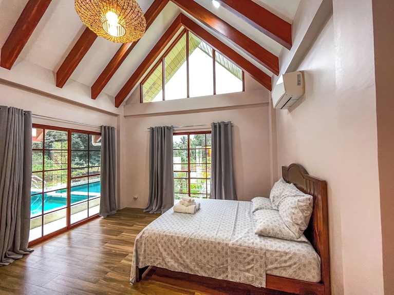 Kings Manor Vacation Rental - Charming 3 Bedroom Villa With Private Pool - Bani