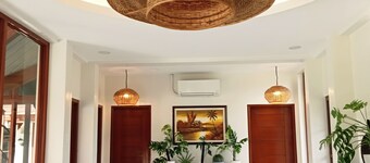 Kings Manor Vacation Rental - Charming 3 bedroom Villa with Private Pool