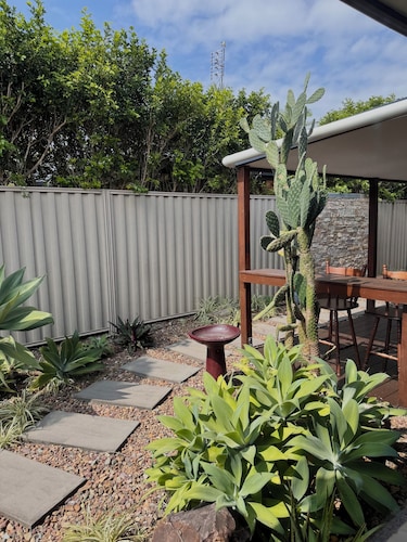 Pets welcome, family friendly home. 5 minute drive to beaches.