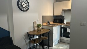 Unclassified image, 2 of 13, button - Cozy Studio in the City Centre 5 minutes from bars and restaurants! (Sheffield)