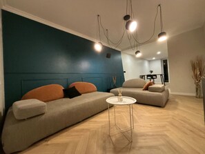 Smart TV - Spacious apartment with character (Unknown)