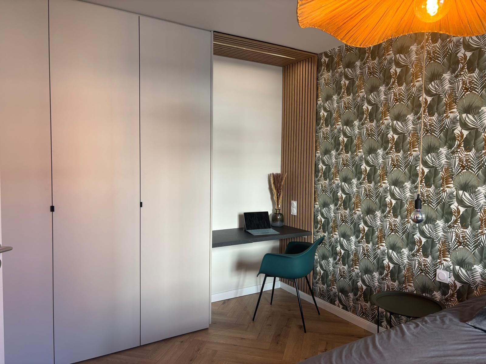 المنشأة من الداخل