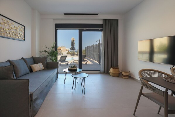 Deluxe Suite, Sea View | 1 bedroom, soundproofing, iron/ironing board, free WiFi - Limi Deluxe Suites (Hersonissos)
