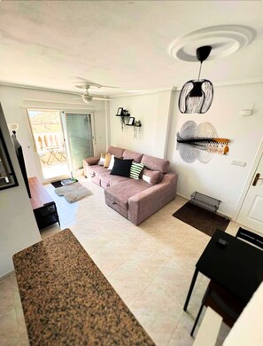 Living area - Sunset View Golf Course Apartment Alicante (Ciudad Quesada)