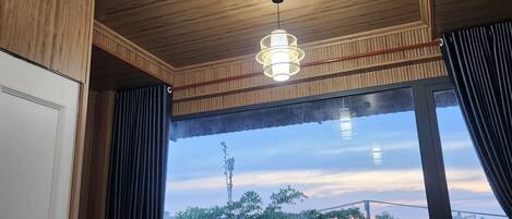 Chambre de base double pour 1 personne, salle de bain privée, côté cour intérieure | Bureau, système d’insonorisation, fer et planche à repasser