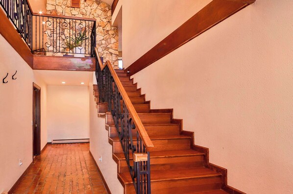 Maison, plusieurs lits, patio, vue montagne (Sunset Cove) | Intérieur