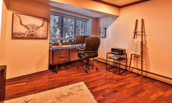 House, Multiple Beds, Patio, Mountain View (Sunset Cove) | Interior