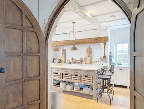 Interior - Sleeps 20 guests  in 10 bedrooms (Selsey)