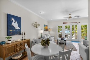 TV, offices - ~SUNSET COVE~ Kayak or paddleboard right from your backyard! (Key West)