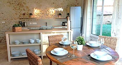 Cottage Brantôme Swimming pool Tennis Château Monciaux 4 Pers)