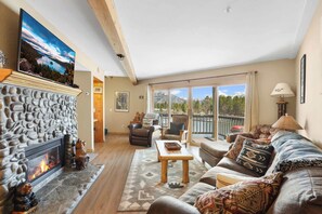 Apartment, Multiple Beds, Patio, Mountain View (Tahoe Keys Marina View) | Living area