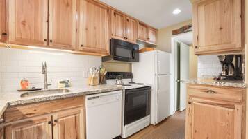 Apartment, Multiple Beds, Patio, Mountain View (Tahoe Keys Marina View) | Private kitchen | Fridge, microwave, oven, stovetop