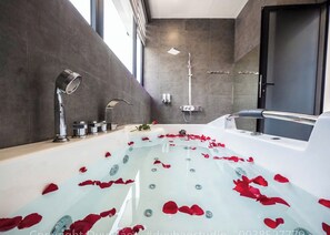 Villa, Garden View | Bathroom - Phuc Villa (Da Nang)