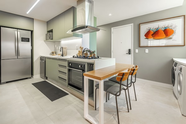 Microwave, oven, stovetop, dishwasher