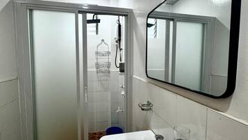 ๋๋ญ์ค ์ฟผ๋๋ฃธ, ๋ฐ์ฝ๋ | ์์ค | ํค์ด๋๋ผ์ด์ด, ํ์