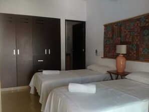 2 bedrooms, WiFi, bed sheets - Beautiful complete 2 bedroom apartment, Tulum Centro! Aluxe (Tulum)