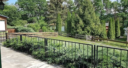 Quietly located bungalow with a view of the dam