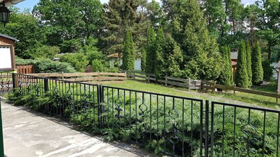 Quietly located bungalow with a view of the dam