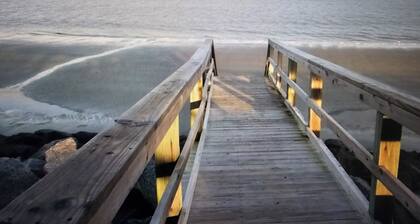 Spectacular ocean front, renovated townhome near Driftwood Beach!!