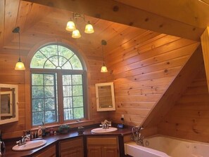 Jetted tub