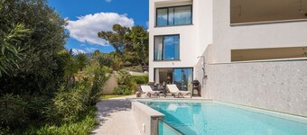 New Beachfront Luxury Villa Manera Bol for 10-12 persons - Zlatni Rat - Heated Pool