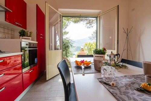 Seaside Residence with Aeolian Islands View – Pool, Gym & WiFi – Apt PANAREA