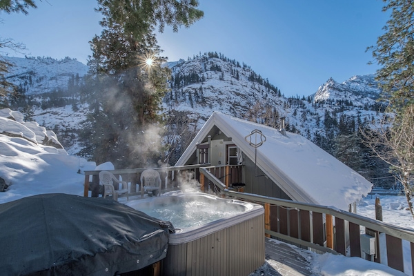 Tina de hidromasaje al aire libre