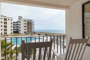Property grounds - Summer Winds A-207 - Oceanfront 2nd Floor 3BR, 2BA - complex amenities! (Indian Beach)